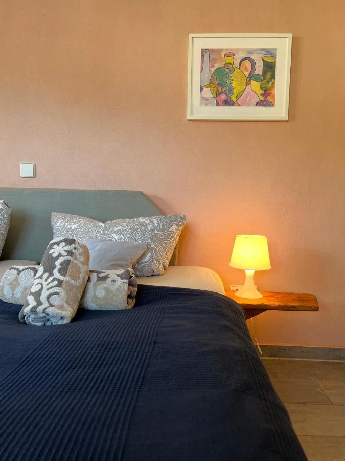 Gemuetliche Gaestezimmer In Einem Neu Sanierten Fachwerkhaus ザクセンハイム エクステリア 写真