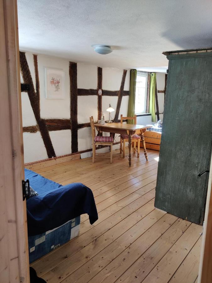 Gemuetliche Gaestezimmer In Einem Neu Sanierten Fachwerkhaus ザクセンハイム エクステリア 写真