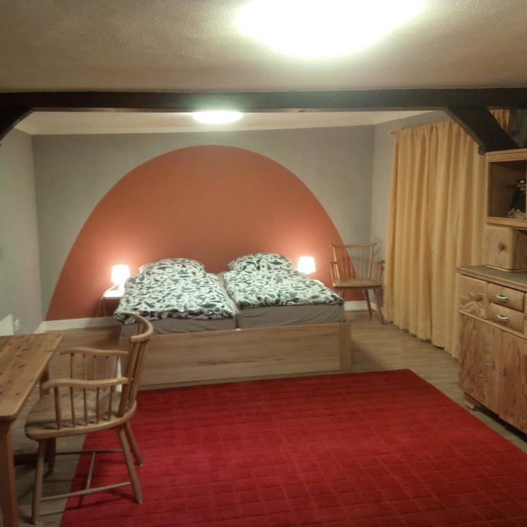 Gemuetliche Gaestezimmer In Einem Neu Sanierten Fachwerkhaus ザクセンハイム エクステリア 写真