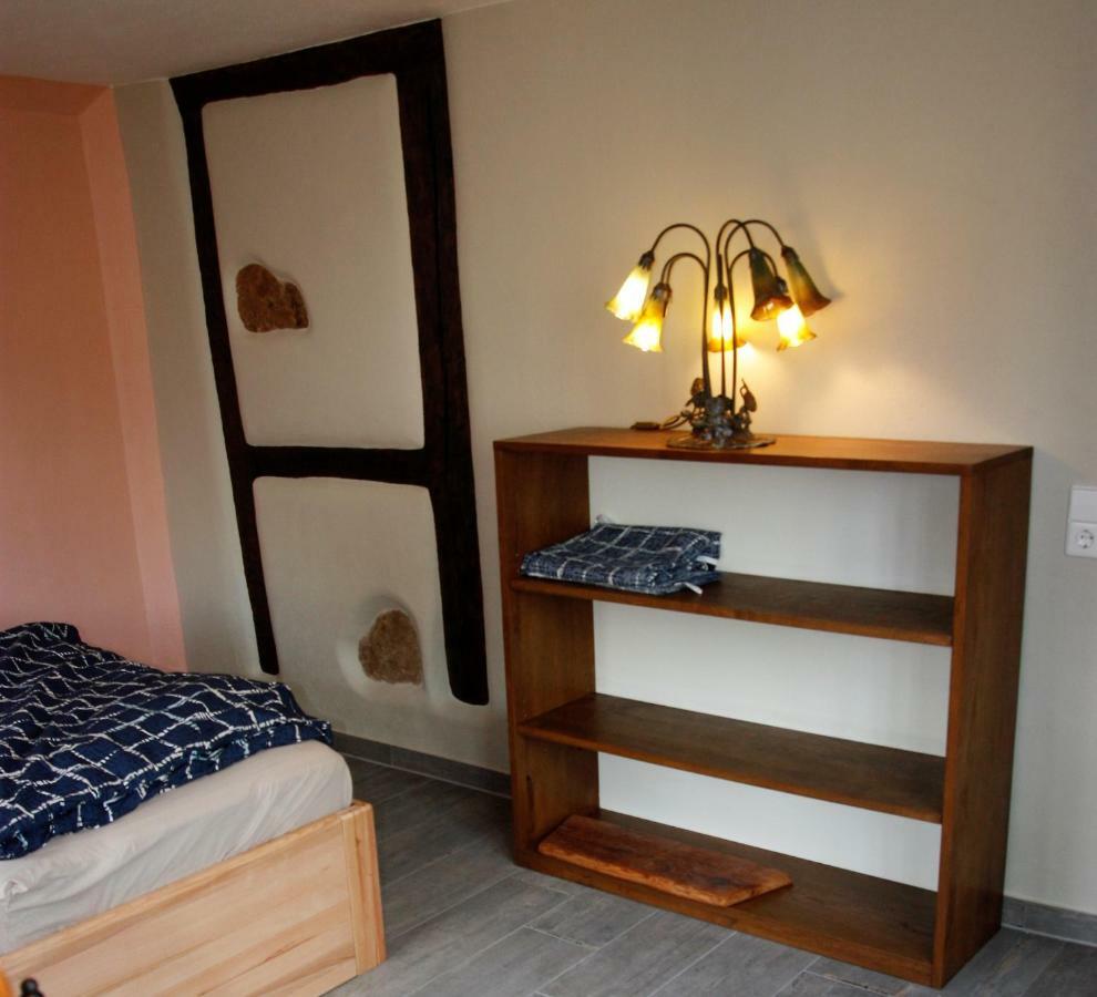 Gemuetliche Gaestezimmer In Einem Neu Sanierten Fachwerkhaus ザクセンハイム エクステリア 写真